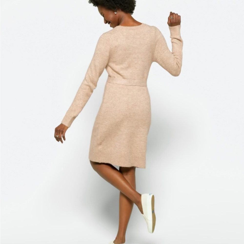Dress - Picture 3 of 7
